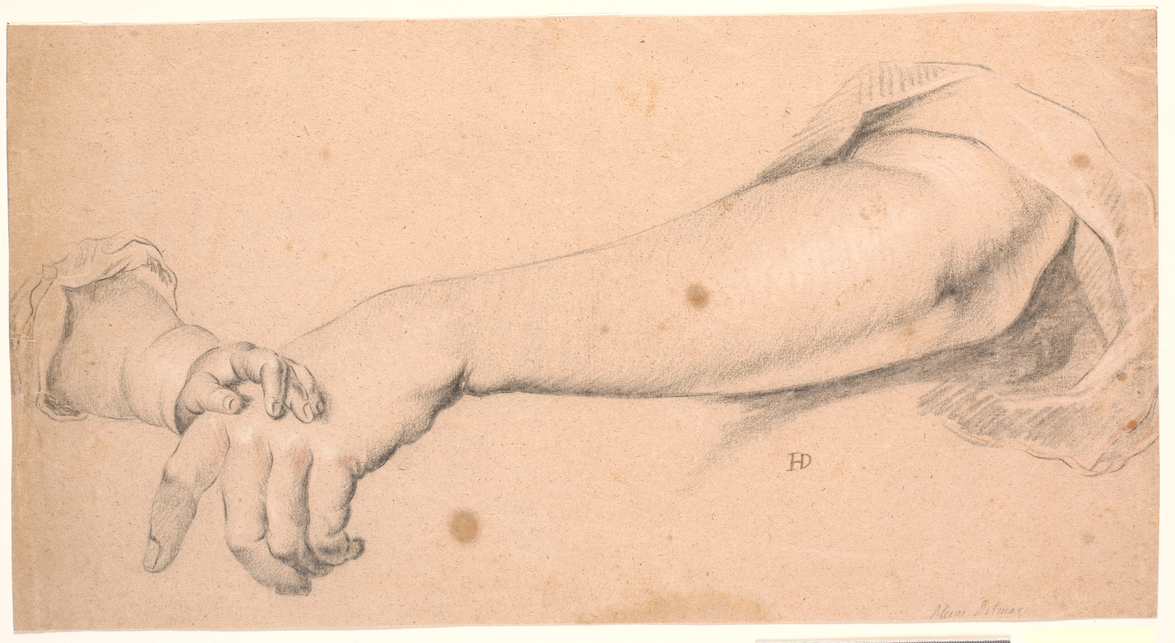 Studie: en kvindearm, hvorpå hviler en barnehånd