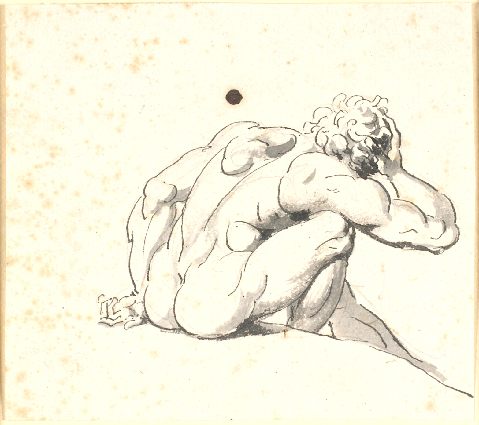 Siddende foroverbøjet mand, set fra ryggen med højre hånd til hovedet