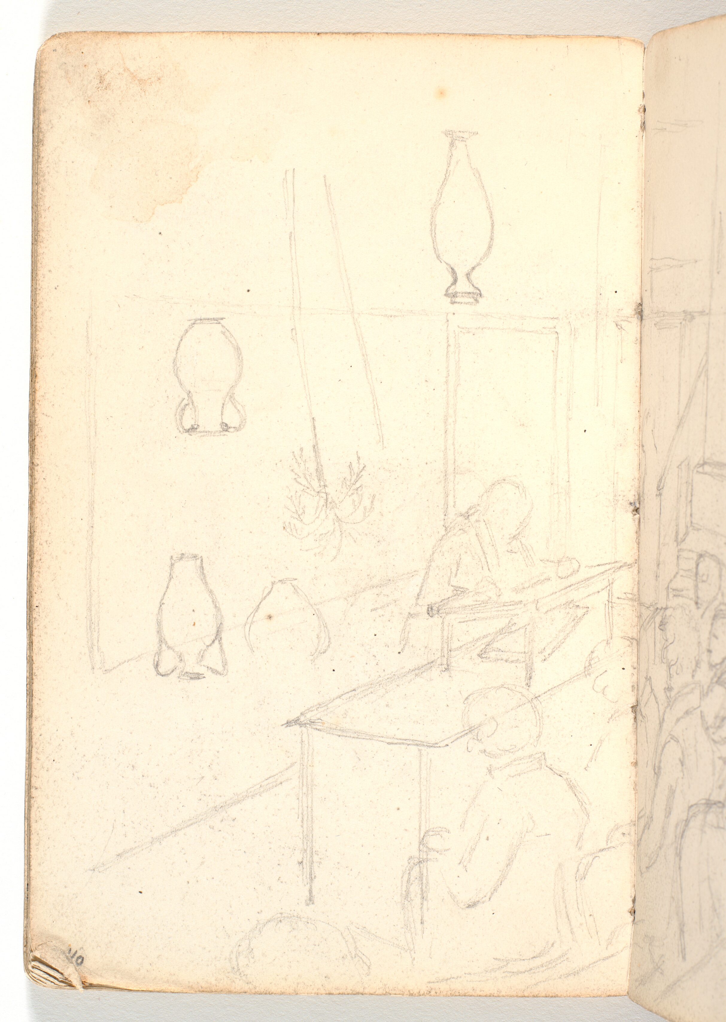 Auditorium med oplæser og tilhørere samt rids af palme og vase