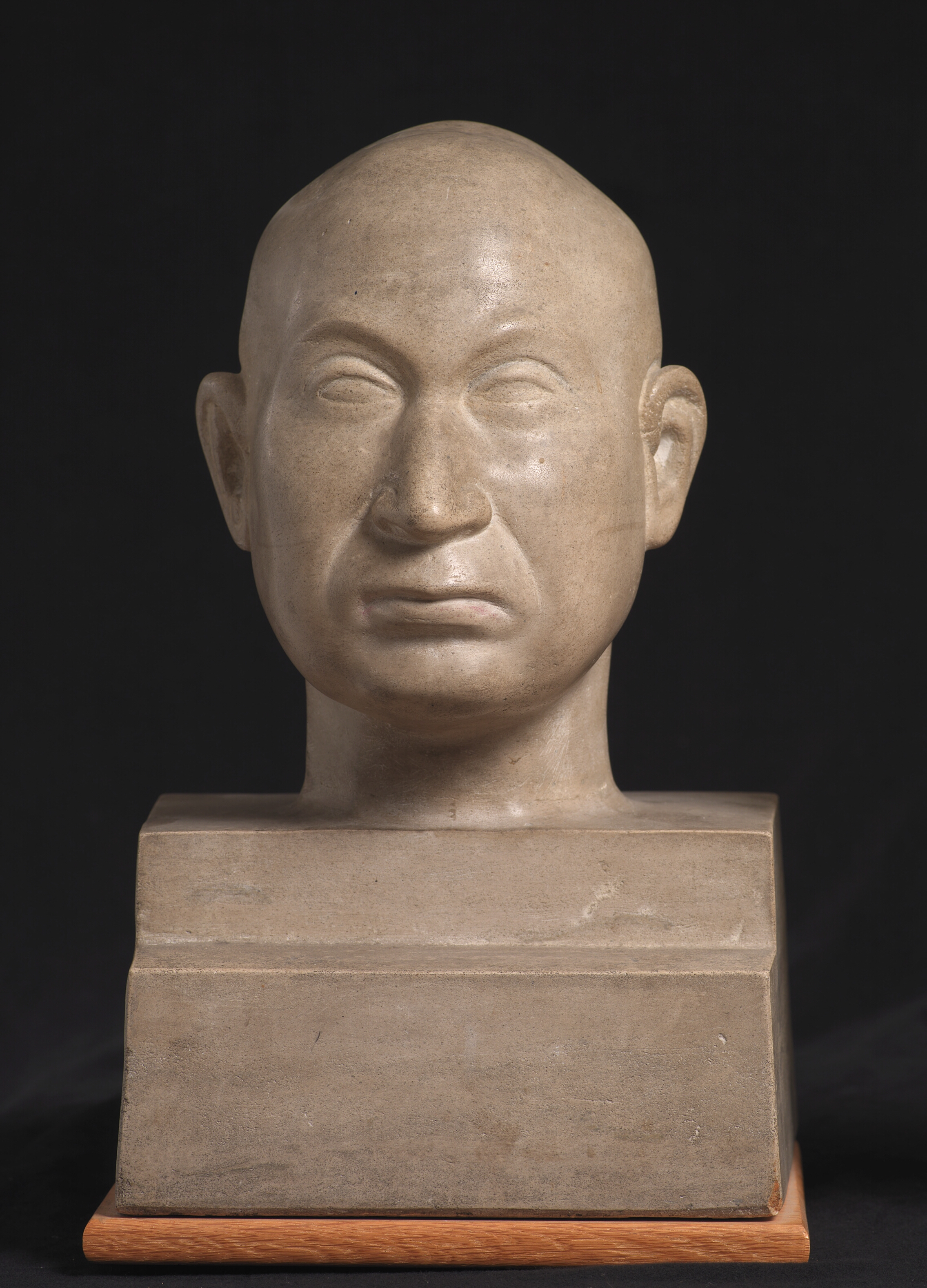 Maleren og billedhuggeren Niels Larsen Stevns