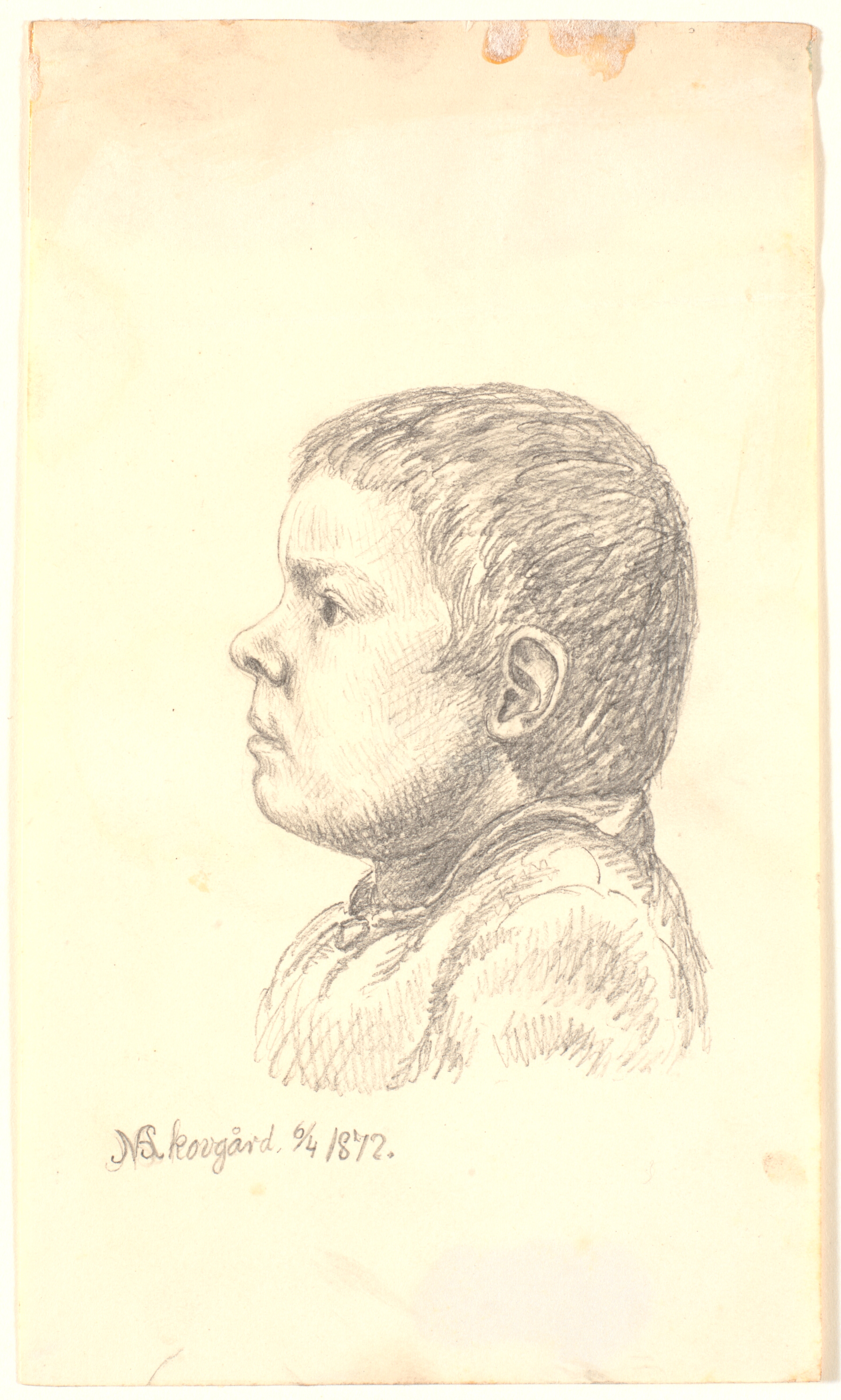 Drengeportræt i profil mod venstre