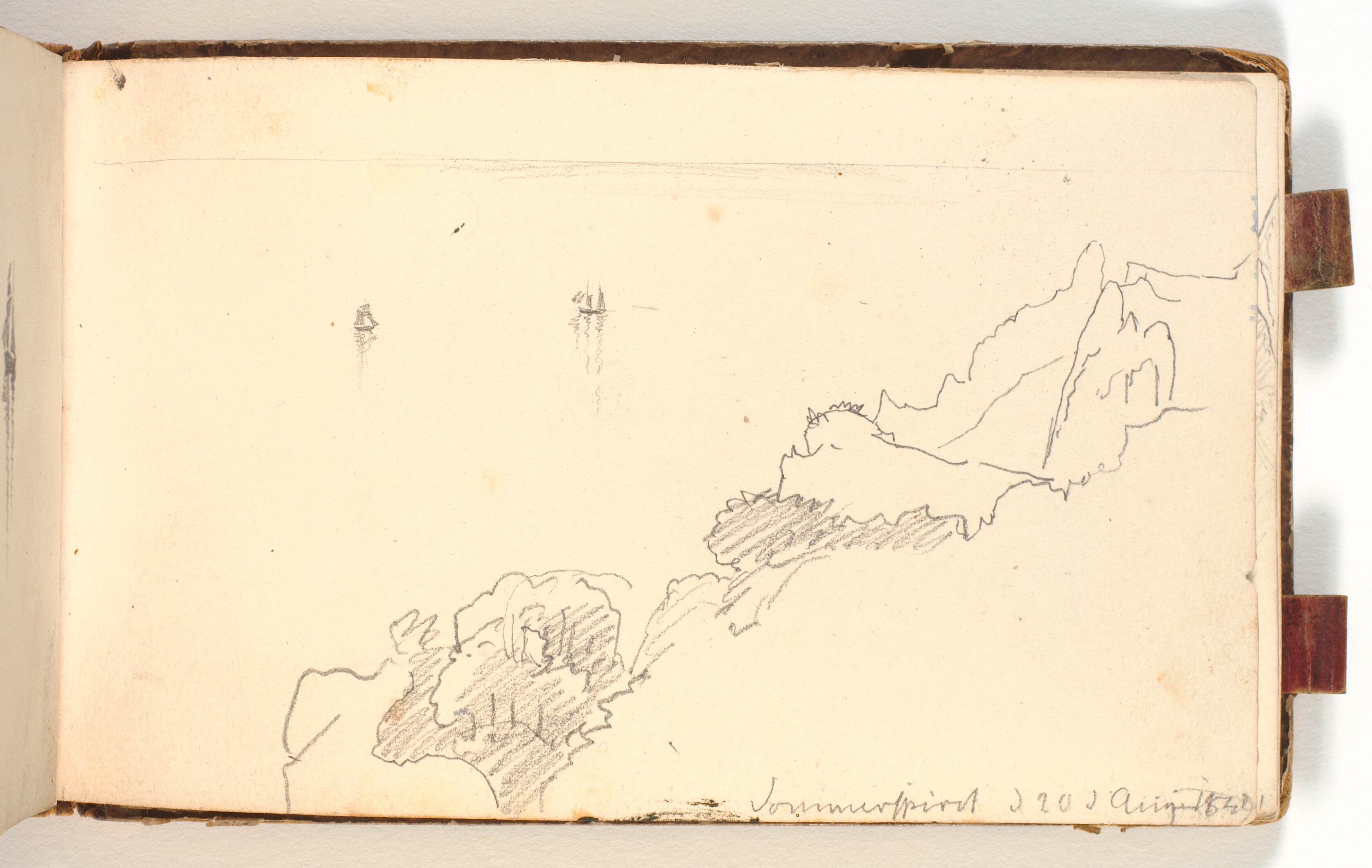 Udsigt ved Sommerspiret med to skibe på havet