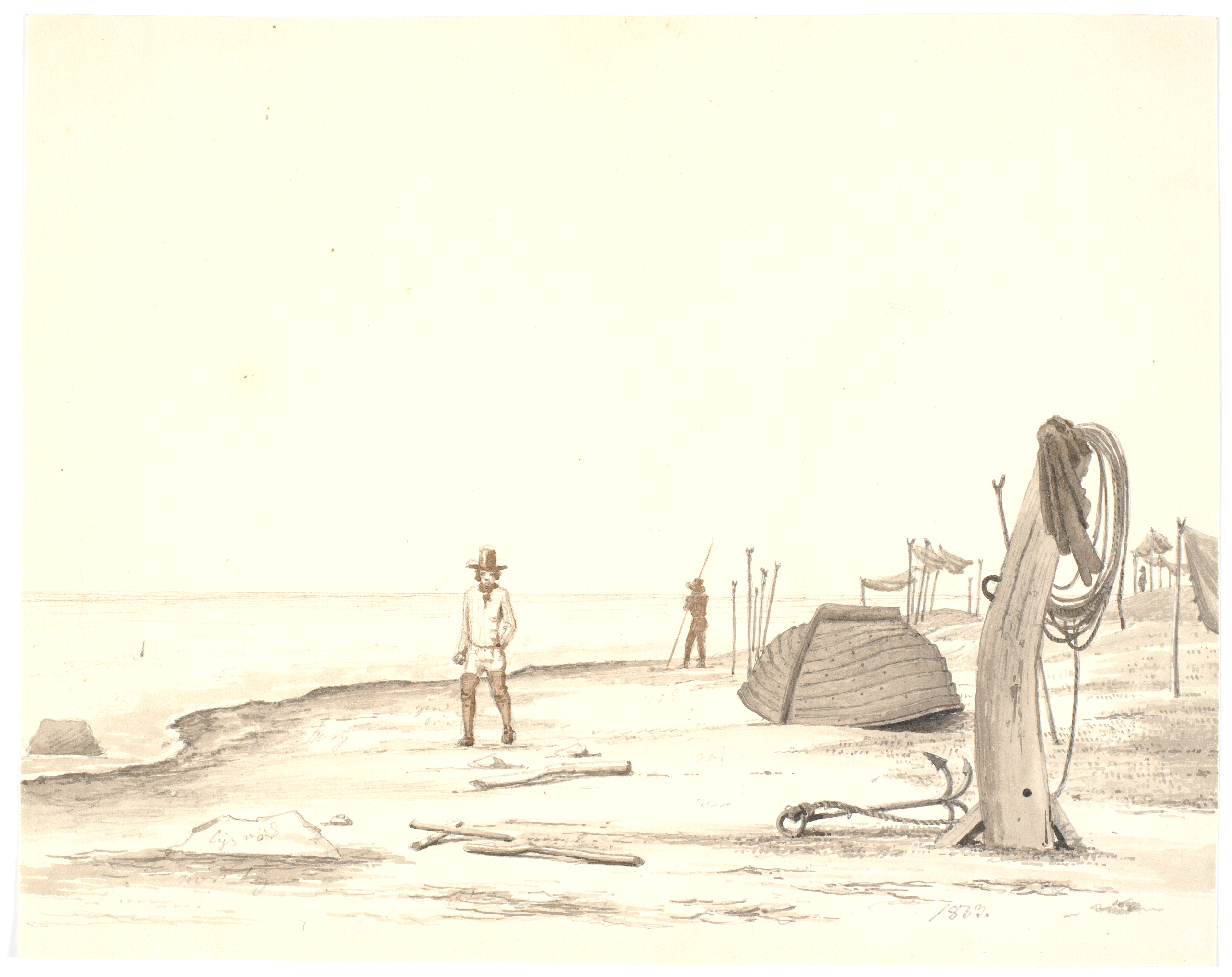 Strandparti med omvendt båd og to fiskere