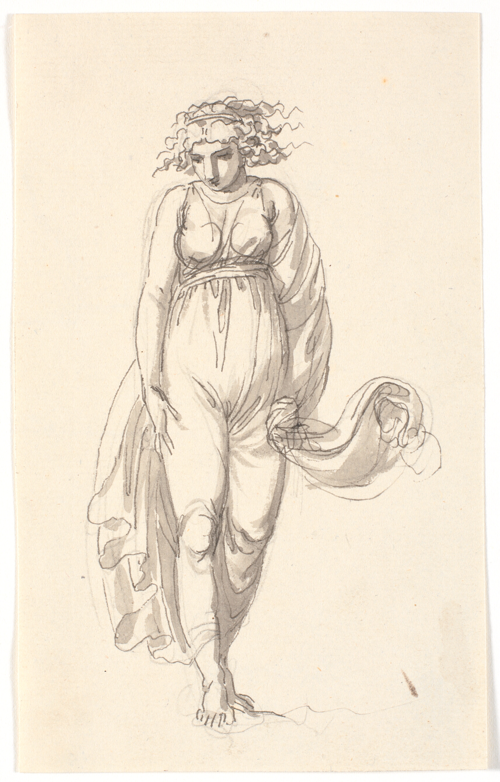 Kvindefigur en face, med klæderne presset ind som af blæst