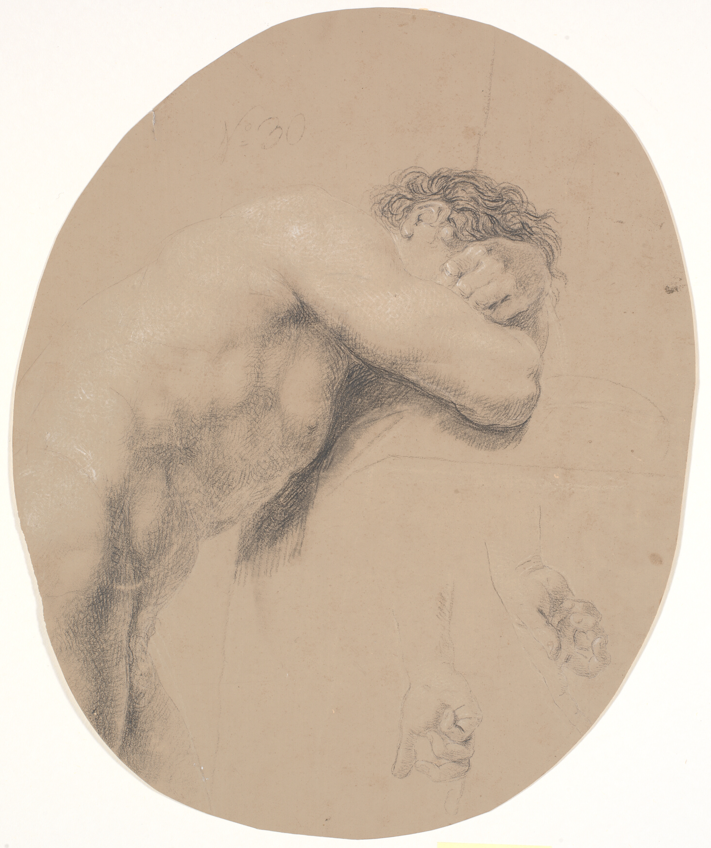 Stående model, lænet mod høj plint, hvorpå de foldede arme hviler og delvis skjuler hovedet. F.n.t.h. to studier af en hånd