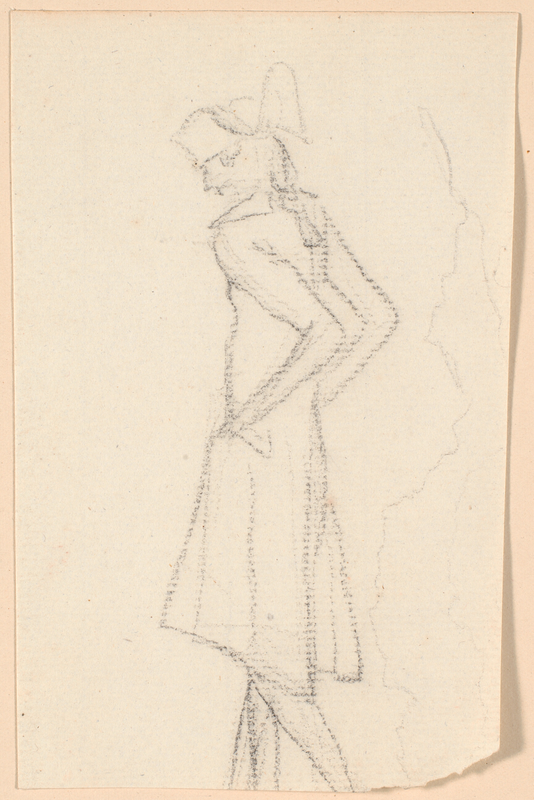 Spadserende herre, set halvt fra ryggen, gående mod venstre