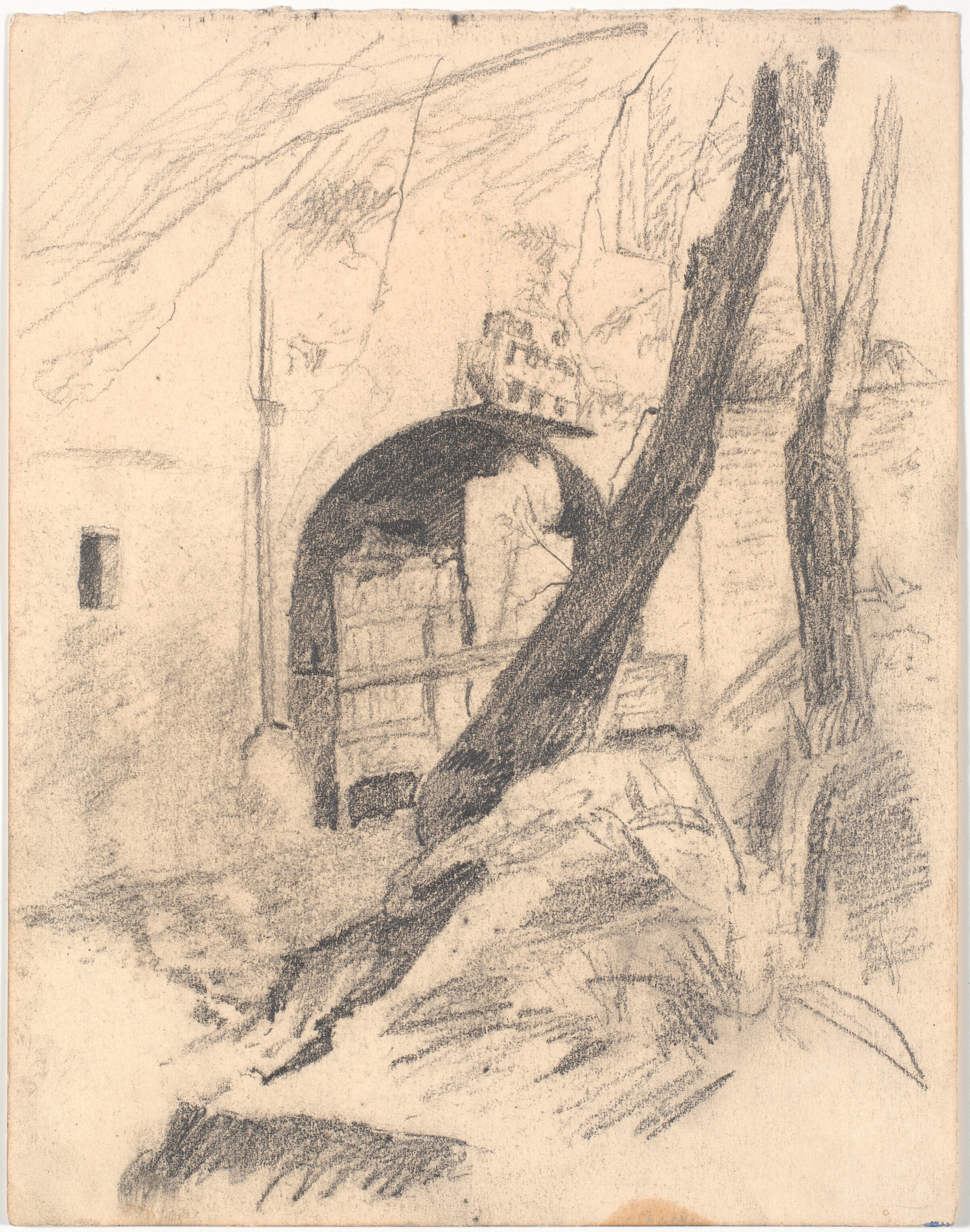 Port i en italiensk bygning eller bymur. I forgrunden to træer