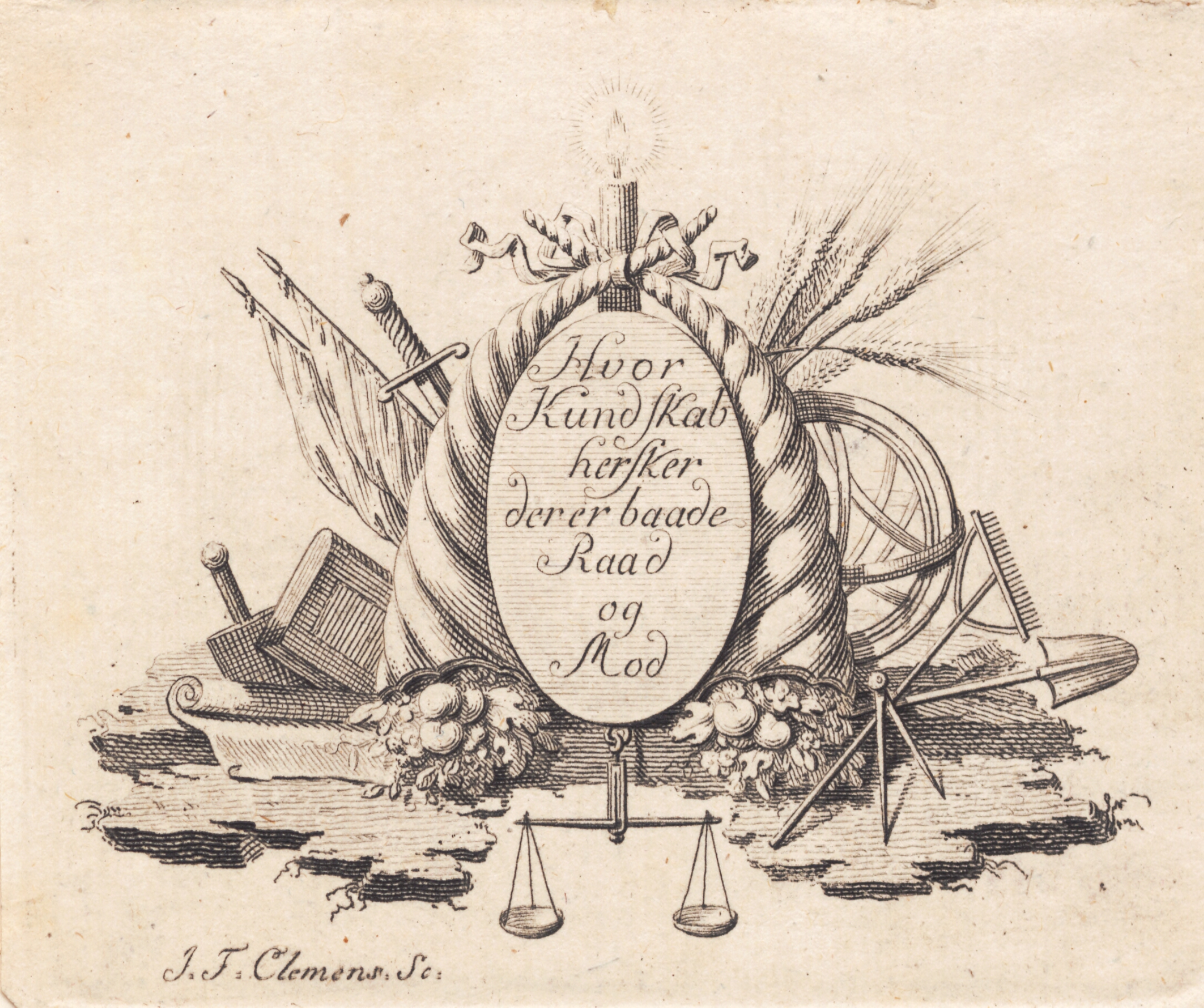 Vignet med forskellige attributter og plade med inskription