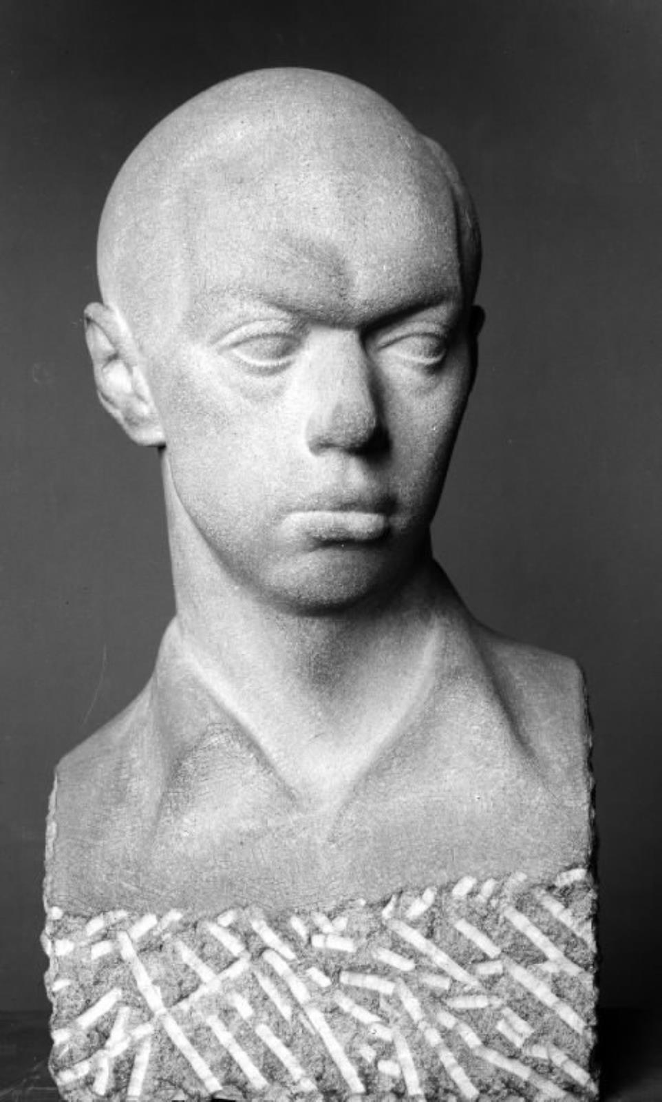 Billedhuggeren Knud Nellemose, Povl Søndergaard, 1943