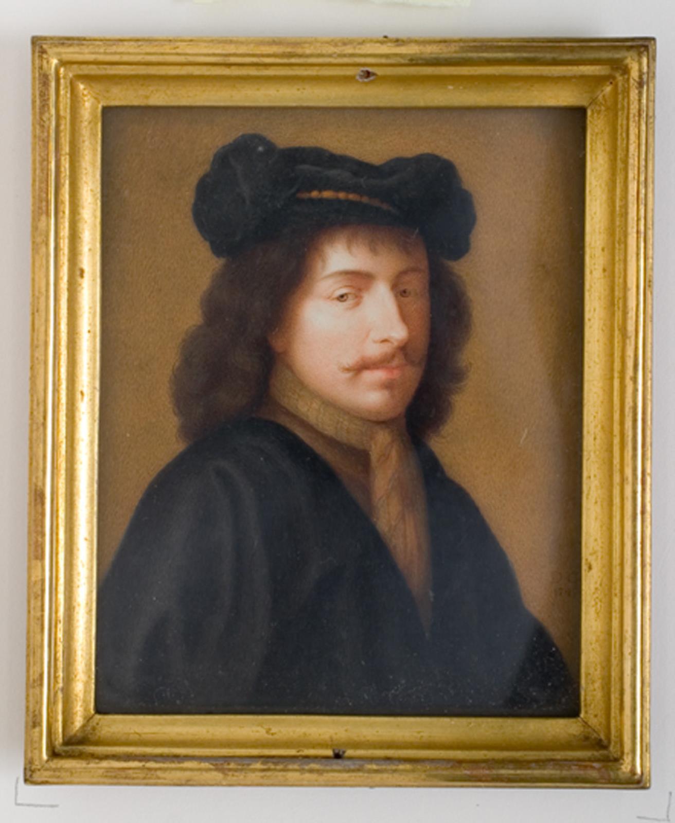 Herre med sort dragt