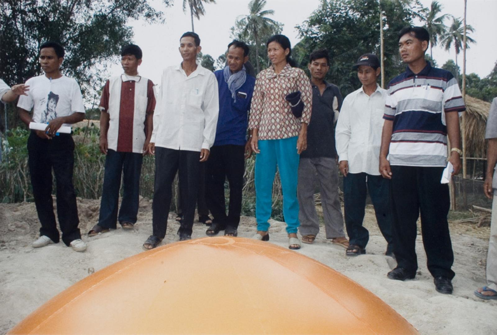 Superflex/Supergas/Cambodia, Superflex, 2001